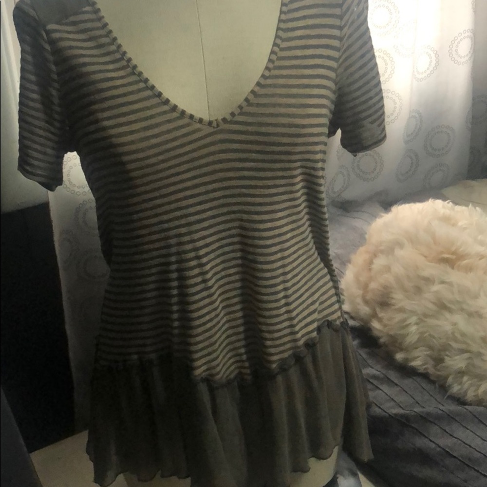 M Gimmicks Top